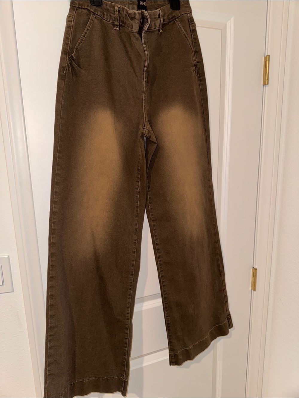 Wide Leg Women’s Jeans in Brown